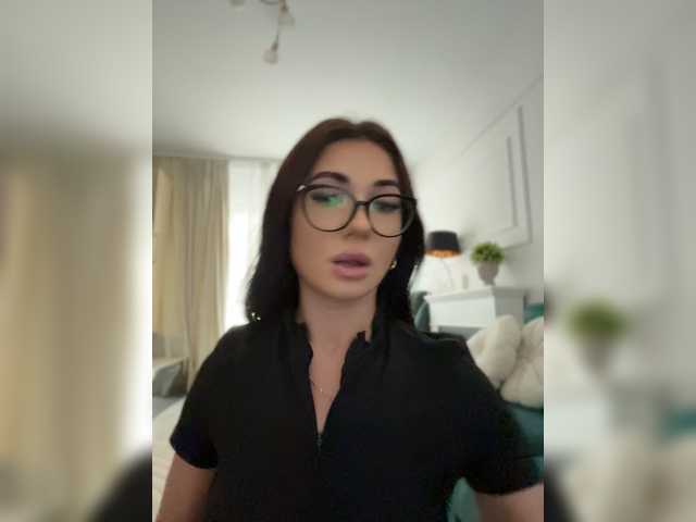 Chiaralovee live cam on BongaCams