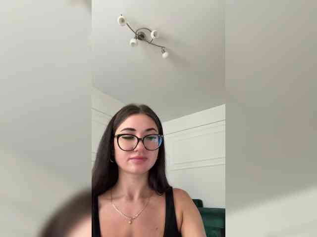 IvyNoirr webcam