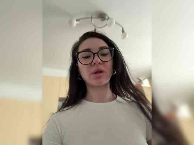 IvyNoirr webcam