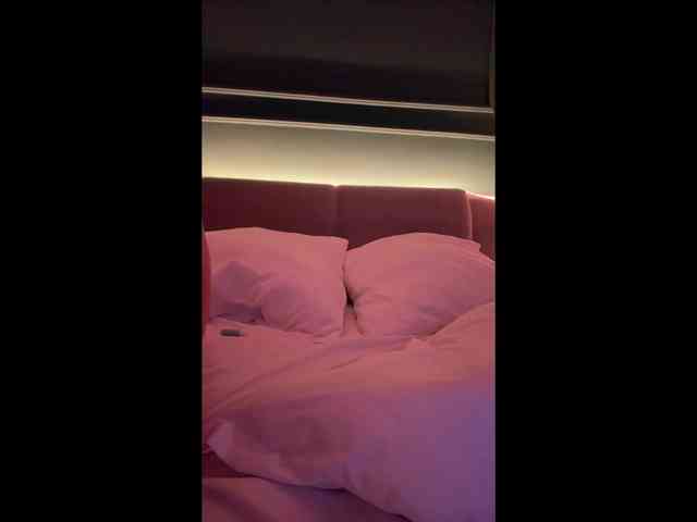IvyNoirr webcam