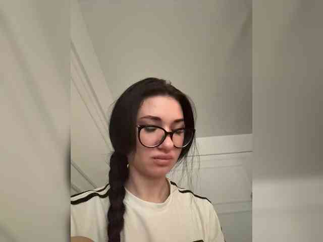 IvyNoirr webcam