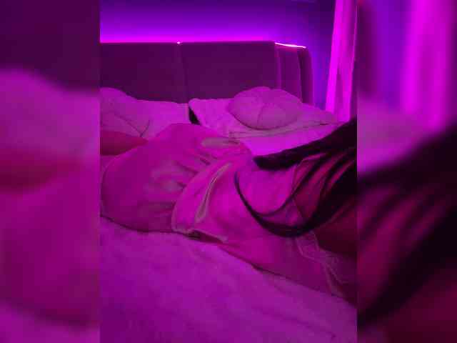 IvyNoirr webcam