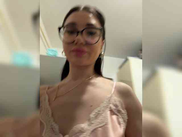 IvyNoirr webcam