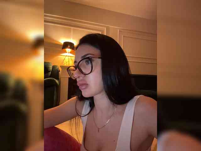 IvyNoirr webcam