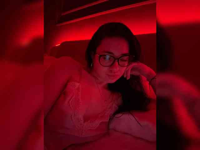 IvyNoirr webcam