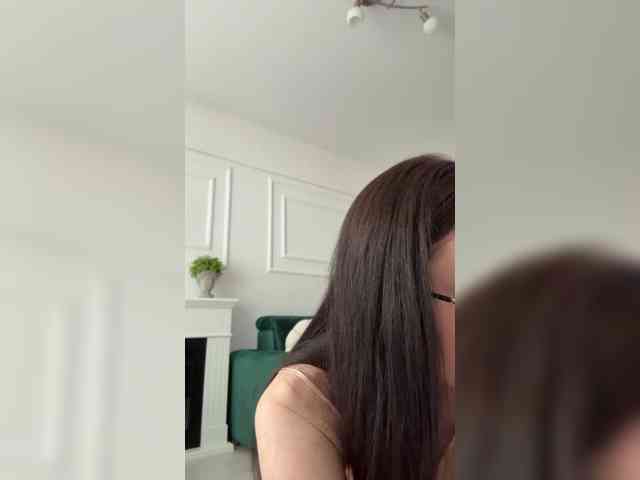 IvyNoirr webcam