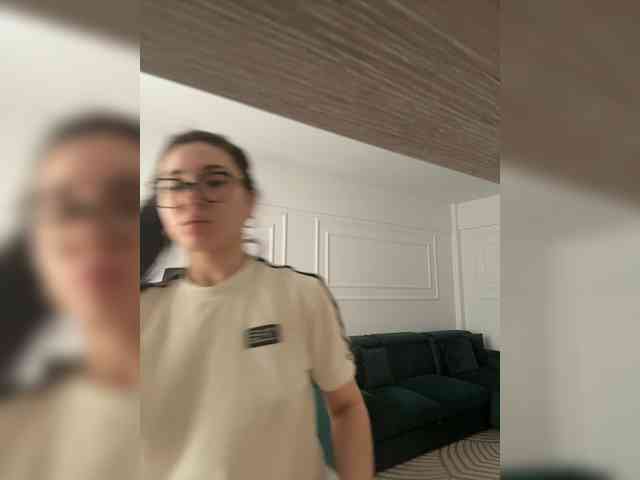 IvyNoirr webcam