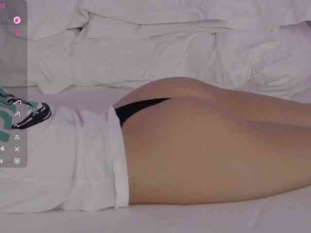 Ivyyxoxo's cam show statistics and live stream