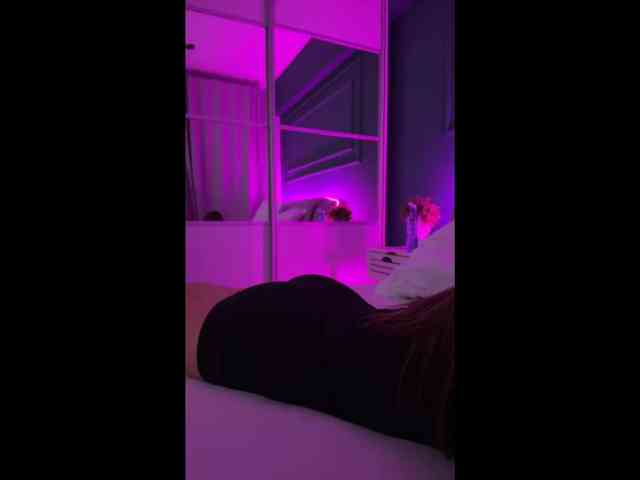Modella: IvyyXOXO