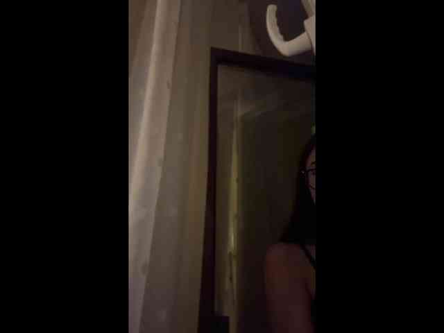 IvyNoirr webcam