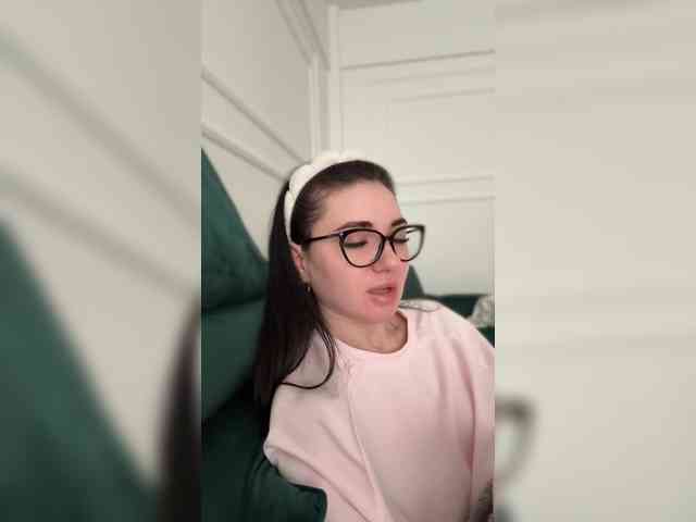 IvyNoirr webcam