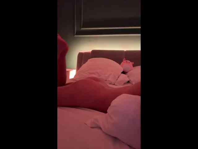 IvyNoirr webcam