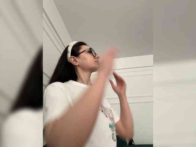 IvyNoirr webcam