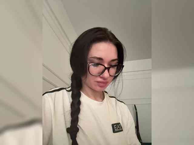 IvyNoirr webcam