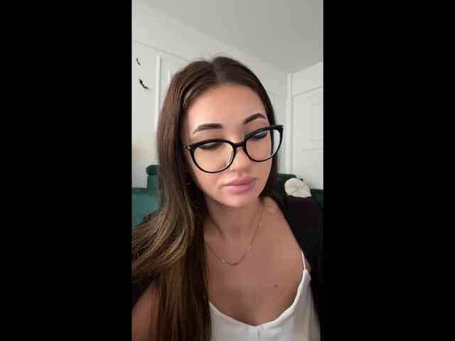 Modella: IvyyXOXO