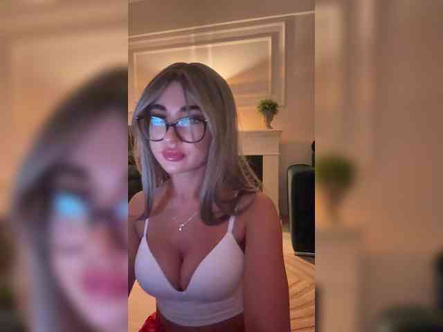 IvyNoirr webcam