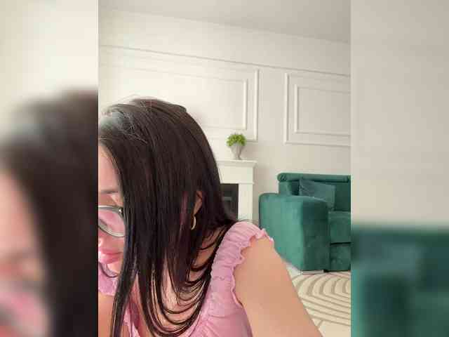 IvyNoirr webcam