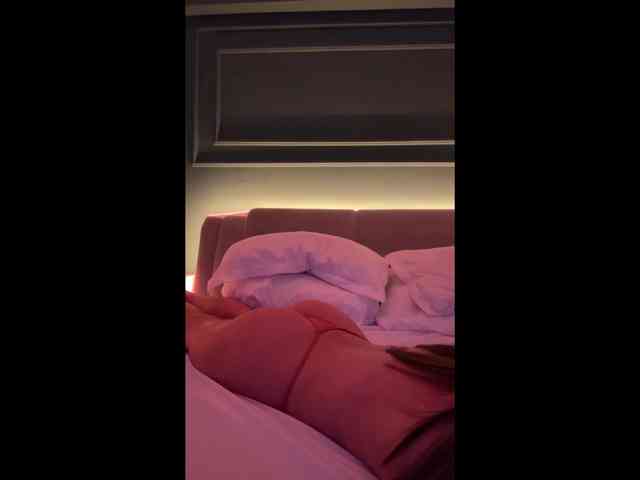 IvyNoirr webcam