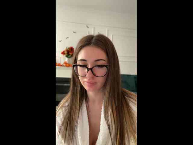 Modella: IvyyXOXO