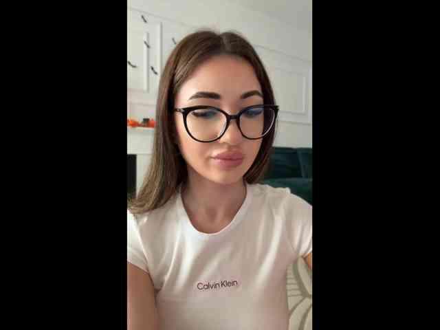 IvyyXOXO webcam