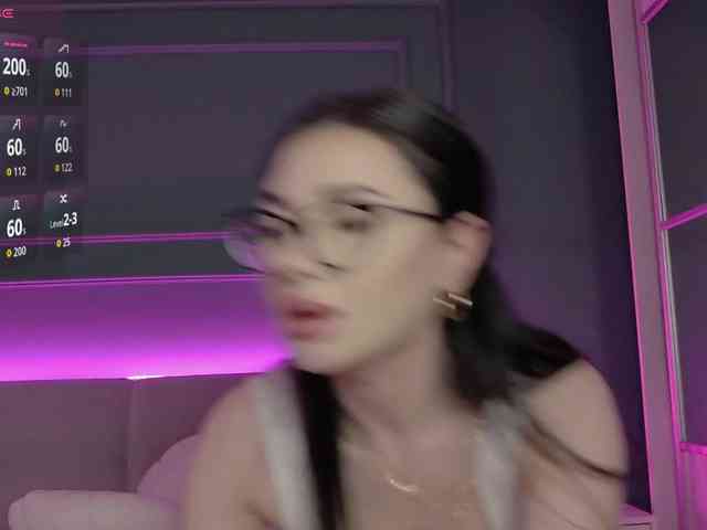 IvyNoirr webcam