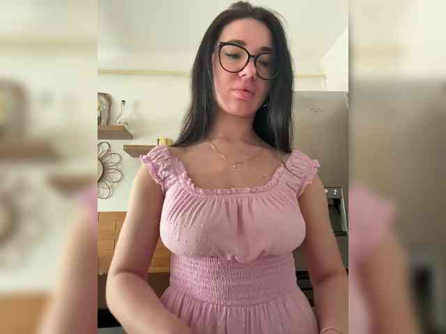 IvyNoirr webcam