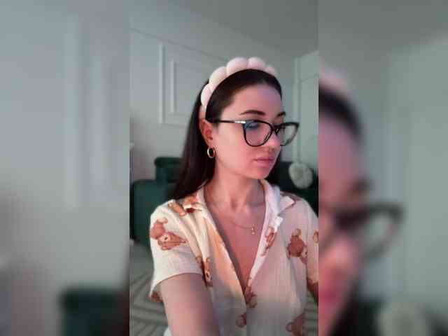 IvyNoirr webcam
