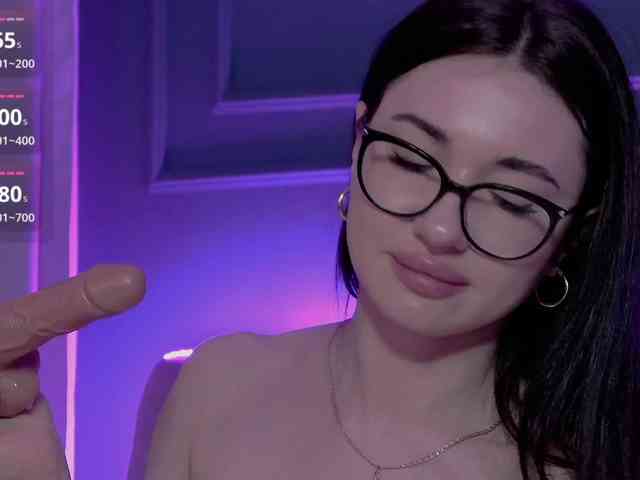 Chiaralovee Live Webcam on BongaCams
