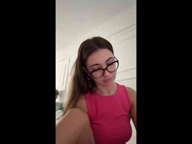 IvyNoirr webcam