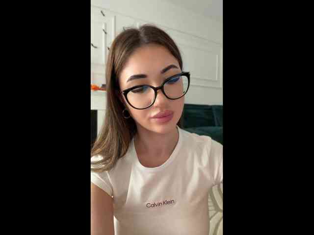 Chiaralovee Chiaralovee