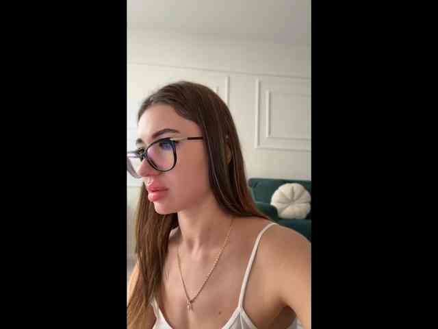 Chiaralovee Chiaralovee