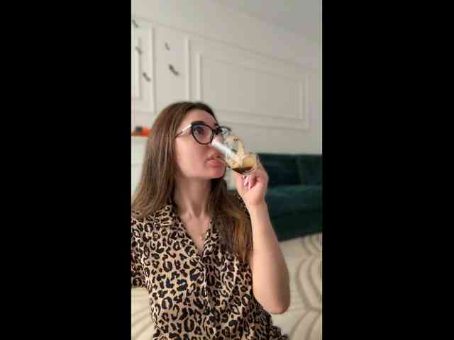 Modella: IvyyXOXO