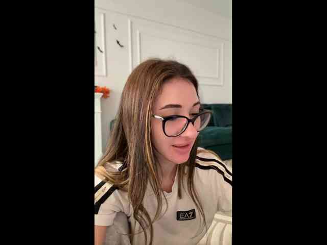Modella: IvyyXOXO
