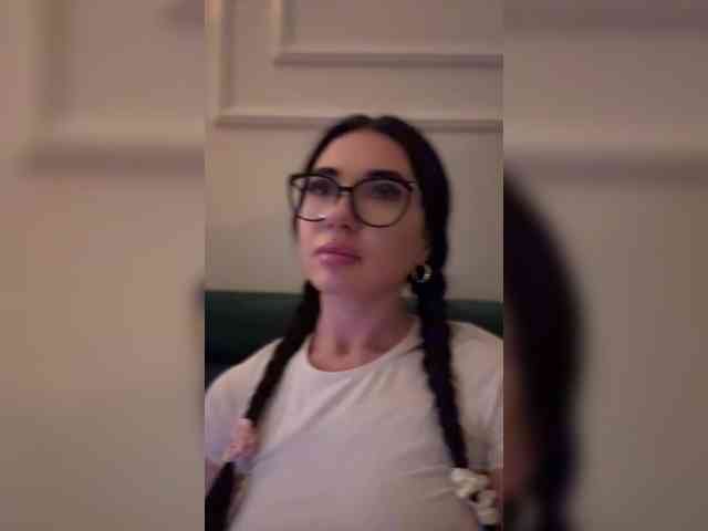 IvyNoirr webcam