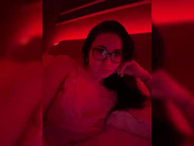 IvyNoirr webcam