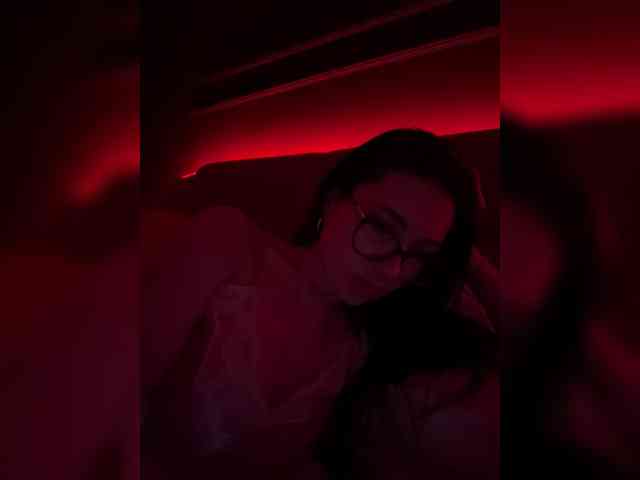 IvyNoirr webcam