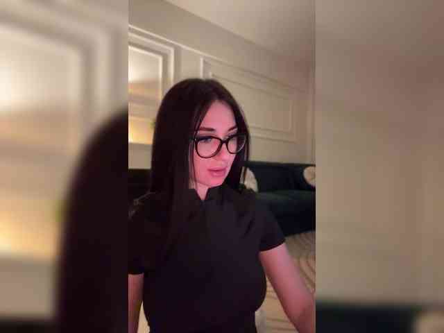 IvyNoirr webcam
