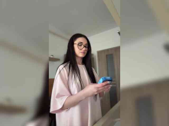 IvyNoirr webcam
