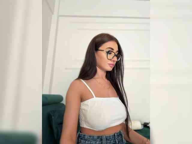 IvyNoirr webcam