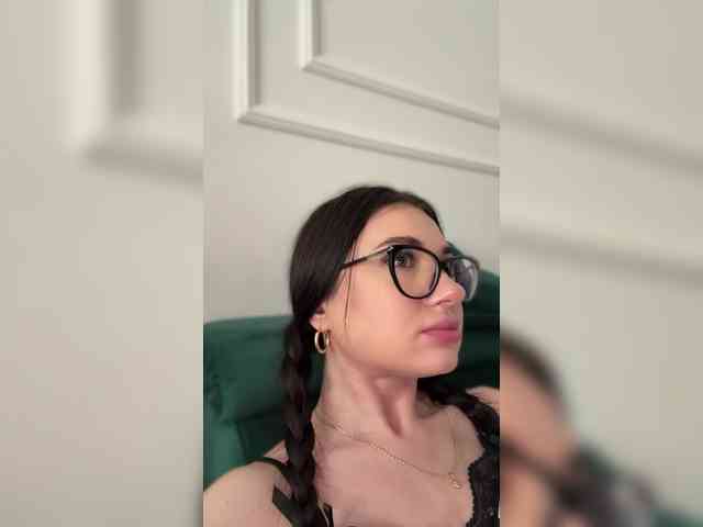 IvyNoirr webcam