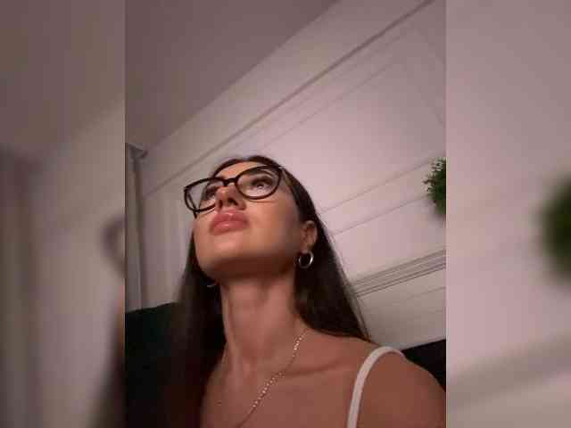 IvyNoirr webcam