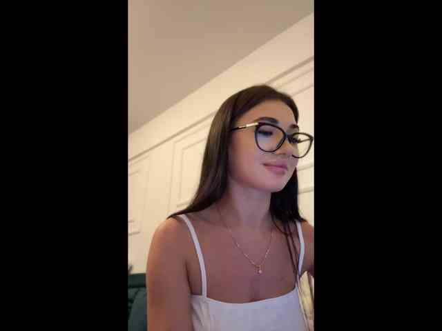 IvyNoirr webcam
