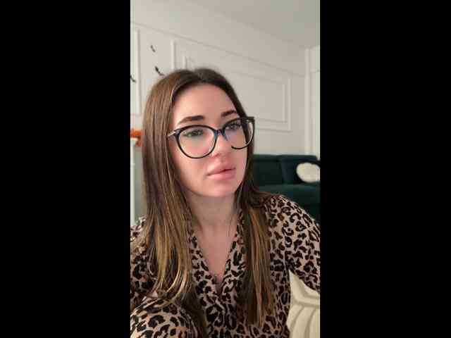 Modella: IvyyXOXO
