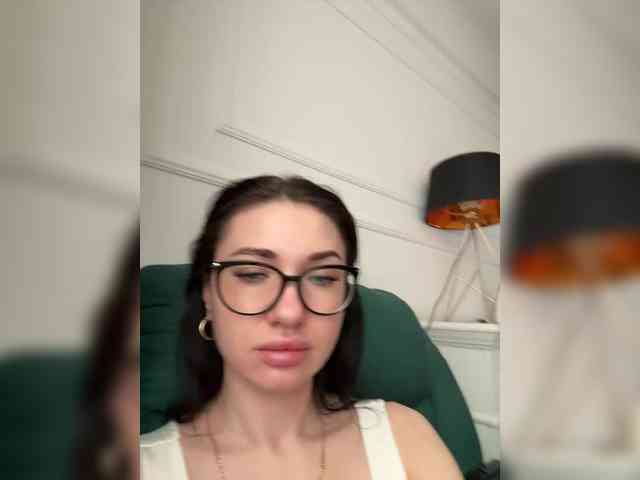 IvyNoirr webcam