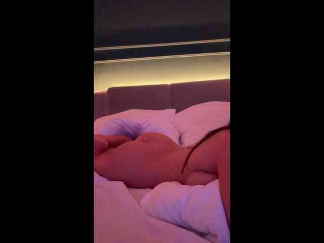 IvyNoirr webcam