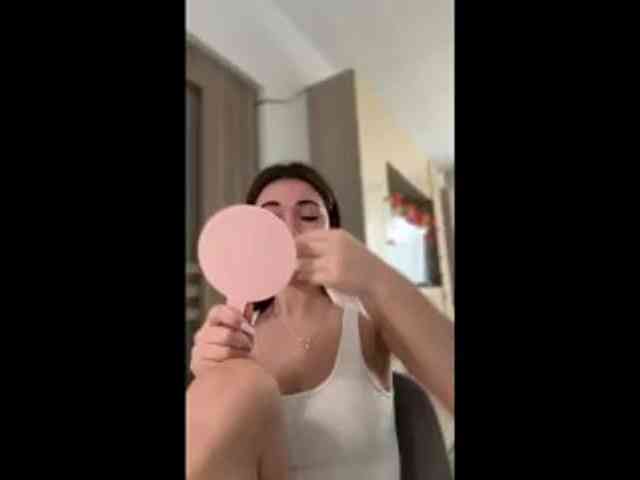 Modella: IvyyXOXO