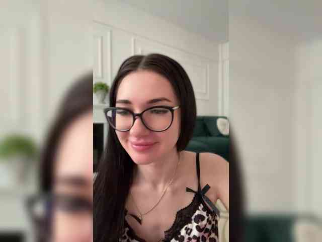 IvyNoirr webcam