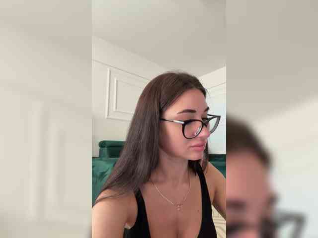 IvyNoirr webcam