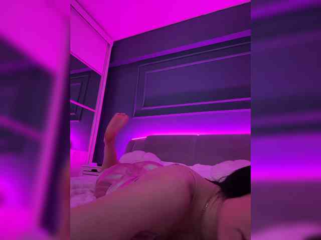 IvyNoirr webcam