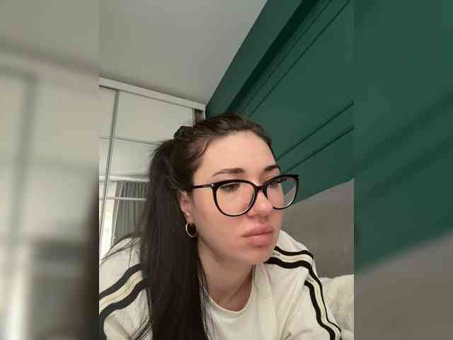 IvyNoirr webcam